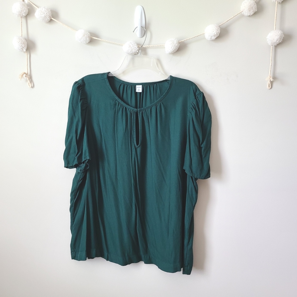 Old Navy Dark Green Keyhole Top